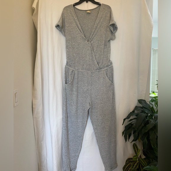 Comfy and casual jumper - Picture 5 of 5